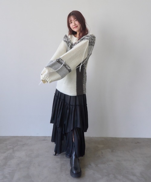 mellowneon（メロウネオン）の「ランダムデザインヤーンニット/ニット（ニット/セーター・レディース・ベージュ/グレー・FREE）」の4枚目の写真