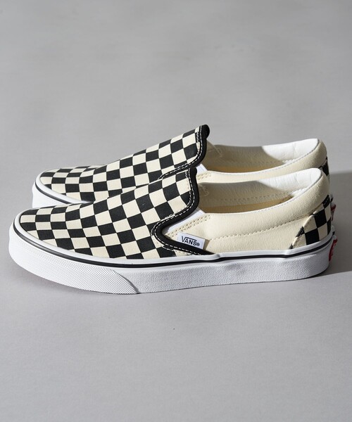 VANS（バンズ）の「VANS/ヴァンズ UA Classic Slip-On/チェッカーフラッグ クラシック スリッポン　限定展開（スニーカー・レディース・その他9・8/10/9/5/7/6）」の5枚目の写真