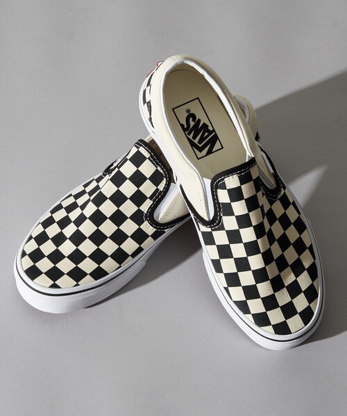 VANS（バンズ）の「VANS/ヴァンズ UA Classic Slip-On/チェッカーフラッグ クラシック スリッポン　限定展開（スニーカー・レディース・その他9・8/10/9/5/7/6）」の2枚目の写真