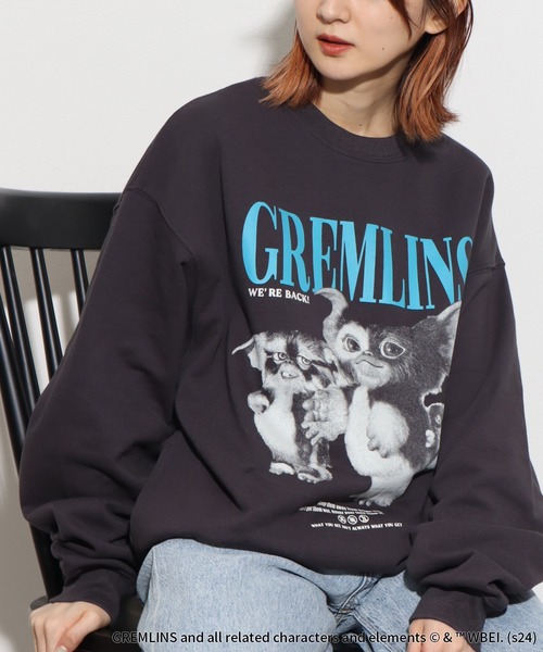 CORPUS SELECT(コーパストーキョー)の「【GREMLINS/グレムリン】グラフィックデザイン レトロ プリント クルーネック 裏毛 スウェット 長袖 トレーナー(スウェット・メンズ・グレー系その他/ホワイト系その他2/ホワイト系その他/グレー系その他2・M/L/LL)」の1枚目の写真