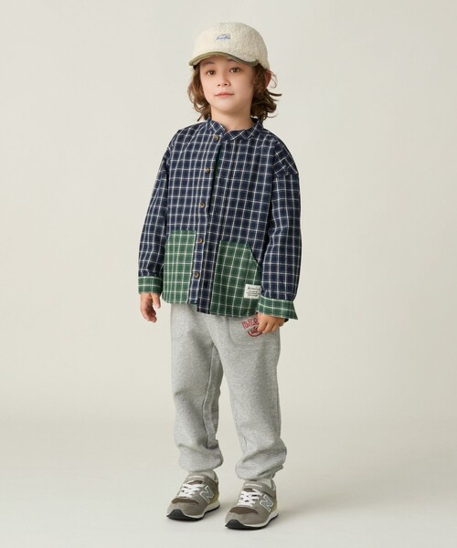 BEAMS mini（ビームスミニ）の「カンガルーポケット シャツ 2024FW（90～150cm）（シャツ/ブラウス・キッズ・ブラウン系その他5/ネイビー・100/110/120/130/140/150/90）」の4枚目の写真