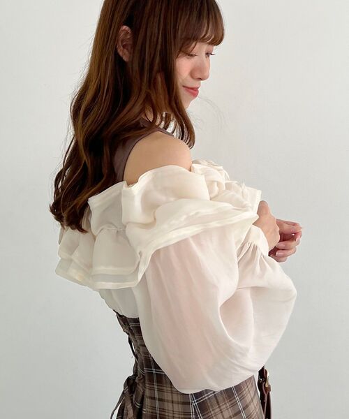 MAJESTIC LEGON（マジェスティックレゴン）の「ウエストきゅっとミルフィーユワンピ（ワンピース・レディース・ベージュ系その他2/ホワイト系その他2/ブラウン系その他2/ブラック系その他・X-SMALL/SMALL/MEDIUM）」の5枚目の写真