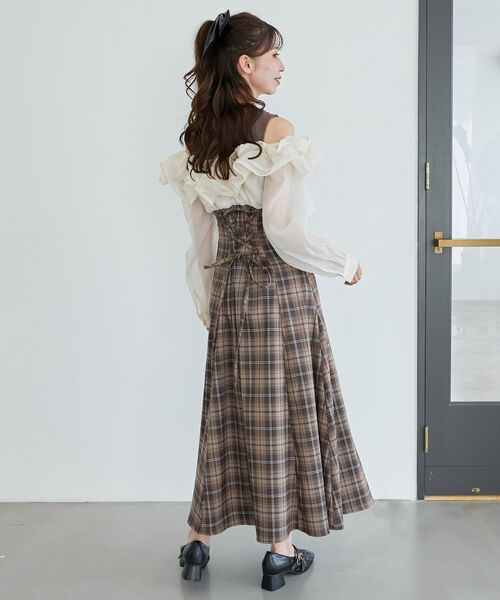 MAJESTIC LEGON（マジェスティックレゴン）の「ウエストきゅっとミルフィーユワンピ（ワンピース・レディース・ベージュ系その他2/ホワイト系その他2/ブラウン系その他2/ブラック系その他・X-SMALL/SMALL/MEDIUM）」の9枚目の写真