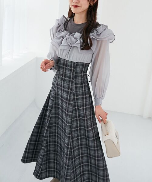 MAJESTIC LEGON（マジェスティックレゴン）の「ウエストきゅっとミルフィーユワンピ（ワンピース・レディース・ベージュ系その他2/ホワイト系その他2/ブラウン系その他2/ブラック系その他・X-SMALL/SMALL/MEDIUM）」の10枚目の写真