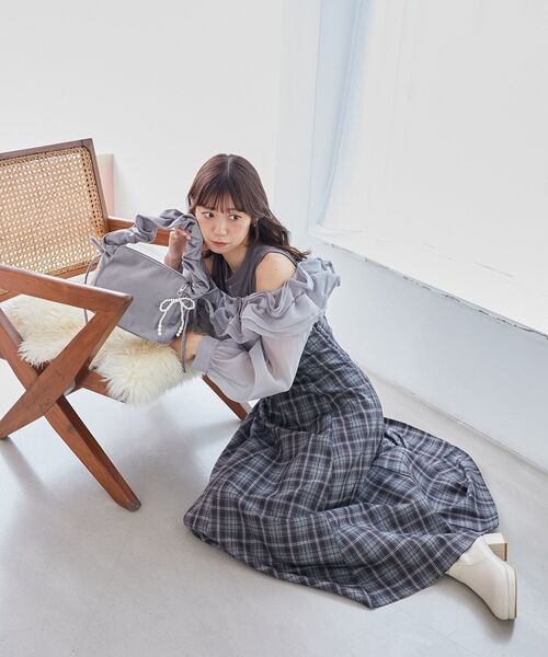 MAJESTIC LEGON（マジェスティックレゴン）の「ウエストきゅっとミルフィーユワンピ（ワンピース・レディース・ベージュ系その他2/ホワイト系その他2/ブラウン系その他2/ブラック系その他・X-SMALL/SMALL/MEDIUM）」の11枚目の写真