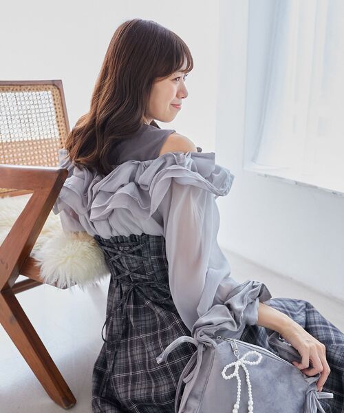 MAJESTIC LEGON（マジェスティックレゴン）の「ウエストきゅっとミルフィーユワンピ（ワンピース・レディース・ベージュ系その他2/ホワイト系その他2/ブラウン系その他2/ブラック系その他・X-SMALL/SMALL/MEDIUM）」の12枚目の写真