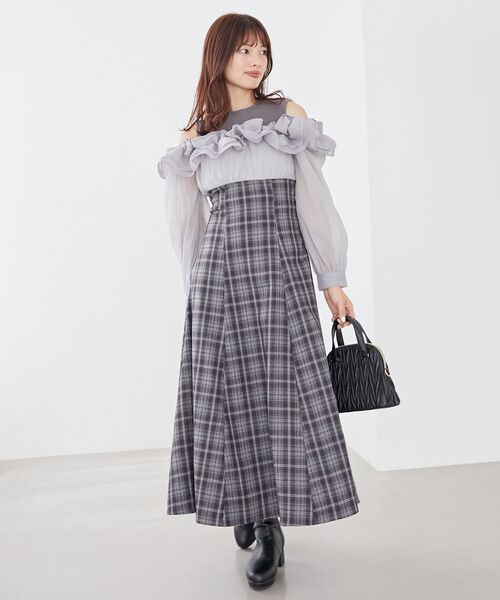 MAJESTIC LEGON（マジェスティックレゴン）の「ウエストきゅっとミルフィーユワンピ（ワンピース・レディース・ベージュ系その他2/ホワイト系その他2/ブラウン系その他2/ブラック系その他・X-SMALL/SMALL/MEDIUM）」の15枚目の写真