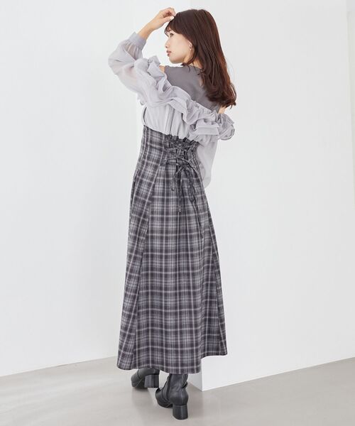 MAJESTIC LEGON（マジェスティックレゴン）の「ウエストきゅっとミルフィーユワンピ（ワンピース・レディース・ベージュ系その他2/ホワイト系その他2/ブラウン系その他2/ブラック系その他・X-SMALL/SMALL/MEDIUM）」の16枚目の写真