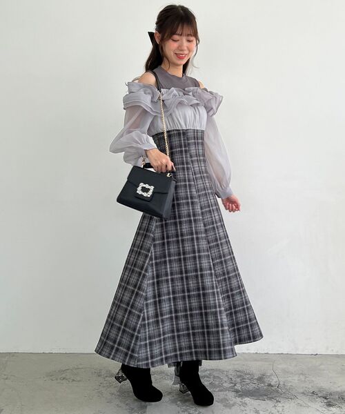 MAJESTIC LEGON（マジェスティックレゴン）の「ウエストきゅっとミルフィーユワンピ（ワンピース・レディース・ベージュ系その他2/ホワイト系その他2/ブラウン系その他2/ブラック系その他・X-SMALL/SMALL/MEDIUM）」の20枚目の写真