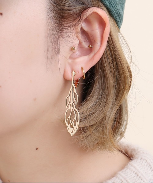 didizizi（ディディジジ）の「ドライフラワーピアス/ｲﾔﾘﾝｸﾞ（ピアス（両耳用）・レディース・シルバー/シルバー系その他/ゴールド/ゴールド系その他・FREE）」の4枚目の写真