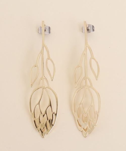 didizizi（ディディジジ）の「ドライフラワーピアス/ｲﾔﾘﾝｸﾞ（ピアス（両耳用）・レディース・シルバー/シルバー系その他/ゴールド/ゴールド系その他・FREE）」の3枚目の写真