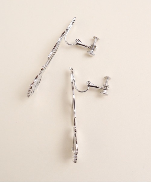 didizizi（ディディジジ）の「ドライフラワーピアス/ｲﾔﾘﾝｸﾞ（ピアス（両耳用）・レディース・シルバー/シルバー系その他/ゴールド/ゴールド系その他・FREE）」の6枚目の写真