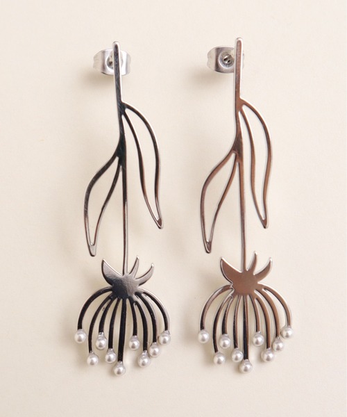 didizizi（ディディジジ）の「ドライフラワーピアス/ｲﾔﾘﾝｸﾞ（ピアス（両耳用）・レディース・シルバー/シルバー系その他/ゴールド/ゴールド系その他・FREE）」の7枚目の写真