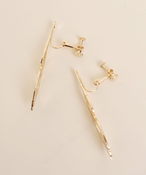 didizizi（ディディジジ）の「ドライフラワーピアス/ｲﾔﾘﾝｸﾞ（ピアス（両耳用）・レディース・シルバー/シルバー系その他/ゴールド/ゴールド系その他・FREE）」の10枚目の写真