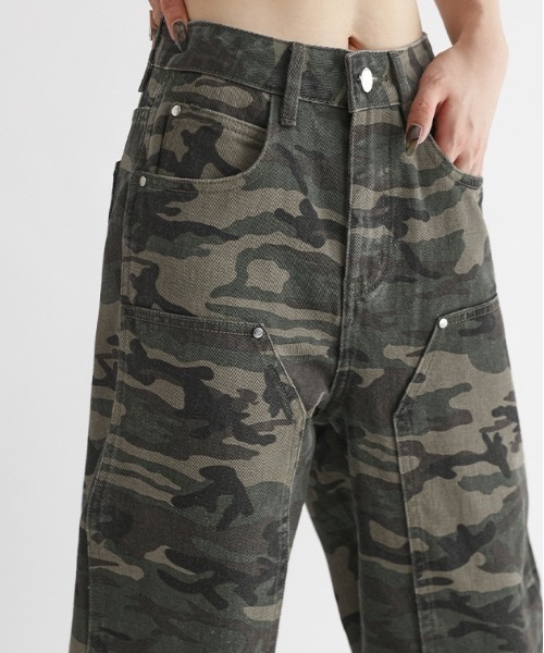 セール】カモフラージュ ダブルニースタッズ デニムストレートパンツ
