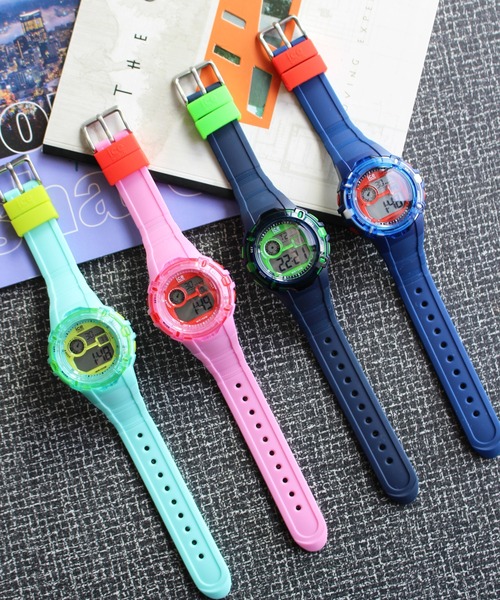 ICE WATCH（アイスウォッチ）の「「Ice-Watch アイスウォッチ」ICE digit explorer アイス デジットエクスプローラー　ユニセックス（デジタル腕時計・レディース・ブラック/ブルー/ネイビー/ミント/ピンク/ホワイト/ブラック×ゴールド/ホワイト×ライム/オレンジ/ホワイト×ブルー/ホワイト×ピンク・40mm）」の21枚目の写真