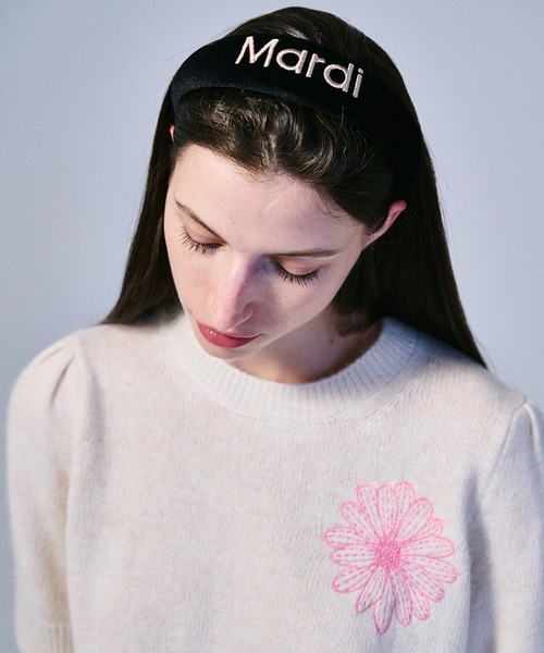 Mardi Mercredi（マルディメクルディ）の「HAIR BAND LOGO EMBELLISHMENT VELVET（ヘアバンド・レディース・ネイビー/グリーン/ブラウン/ブルー/ブラック・FREE）」の7枚目の写真