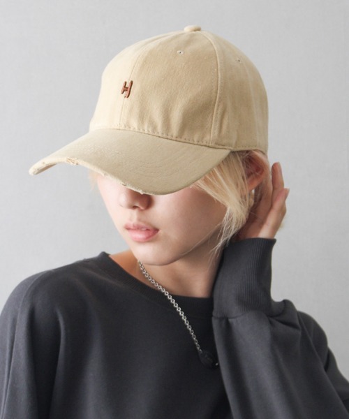 SpRay(スプレイ)の「イニシャル刺繍キャップ(H)(キャップ・レディース・チャコールグレー/ブラック/ベージュ/ブラウン/レッド/アイボリー・FREE)」の19枚目の写真