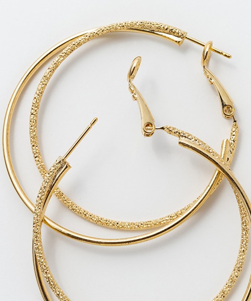 ciite'(シーテ)の「大ぶりグリッターフープピアス (両耳用)(ピアス(両耳用)・レディース・シルバー/ゴールド・FREE)」の4枚目の写真