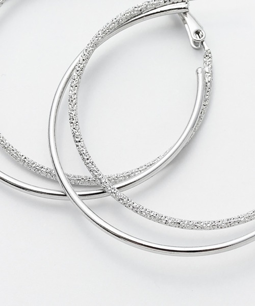 ciite'(シーテ)の「大ぶりグリッターフープピアス (両耳用)(ピアス(両耳用)・レディース・シルバー/ゴールド・FREE)」の8枚目の写真