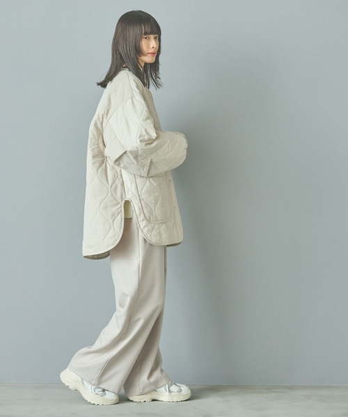 LAKOLE（ラコレ）の「バイカラーキルティングブルゾン / 132257（ブルゾン・レディース・カーキ/ブラック/アイボリー・SMALL/MEDIUM）」の14枚目の写真