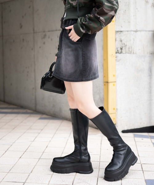 WEGO（ウィゴー）の「WEGO/ヴィンテージウォッシュコーデュロイミニスカート（スカート・レディース・チャコール/ベージュ・FREE）」の6枚目の写真