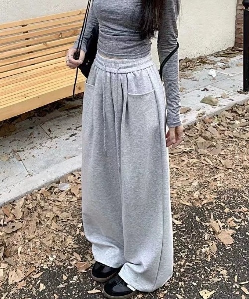 SHEENA（シーナ）の「スウェットワイドパンツ（スウェットパンツ・レディース・ネイビー/ブラック/グレー/オフホワイト・M）」の11枚目の写真