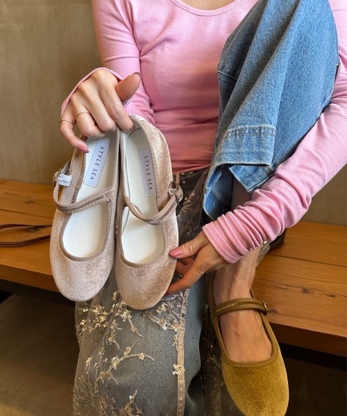 StyleSea（スタイルシー）の「ベルベットストラップラウンドシューズ（バレエシューズ・レディース・シルバー/ピンク/モカ/コバルトブルー/ネイビー/ブラウン/オレンジ/ラベンダー/オリーブ/グレイッシュベージュ/ブラック/テラコッタ・22.5cm/23cm/24cm/23.5cm/25cm/24.5cm）」の22枚目の写真