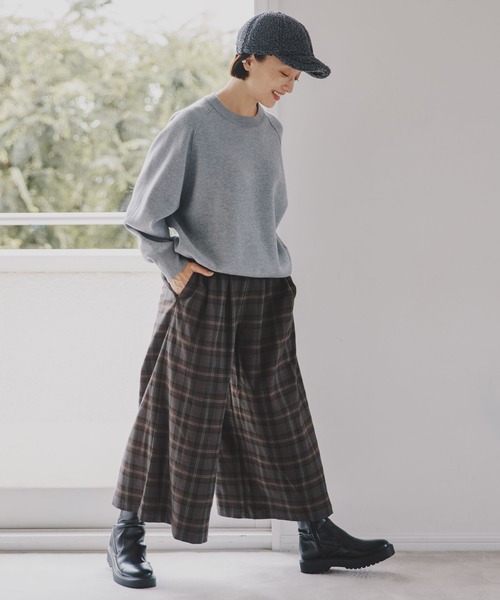 studio CLIP（スタディオクリップ）の「【3シーズンシリーズ/静電気防止/毛玉軽減】12ゲージラグランショートプルオーバー（ニット/セーター・レディース・ナチュラル/グレー/ラベンダー/ネイビー・FREE）」の5枚目の写真