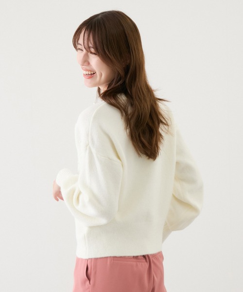 Jayro(ジャイロ)の「ビジューパール付きニット(Tシャツ/カットソー・レディース・ホワイト/グリーン/ブラック・FREE)」の13枚目の写真