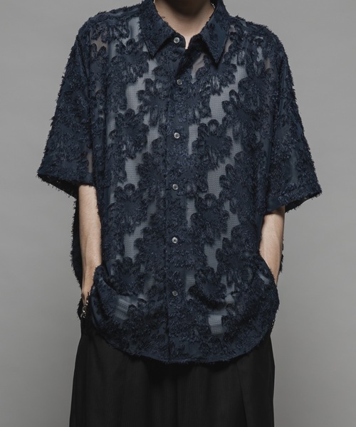 CASPER JOHN(キャスパージョン)の「Various loose shirts -fringe sheer- /バリアスルーズシャツ -フリンジシアー-(シャツ/ブラウス・メンズ・ブラック/サックスブルー/ワイン/グレー/ネイビー/パープル/ホワイト・X-SMALL/SMALL/MEDIUM/LARGE)」の4枚目の写真
