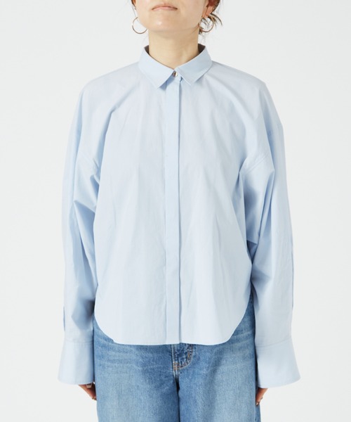 Rouge vif Anna（ルージュヴィフアンナ）の「バックコクーンBIGシャツ（シャツ/ブラウス・レディース・オフホワイト/サックスブルー/モカ・フリー）」の11枚目の写真