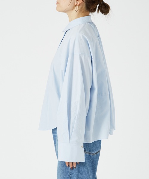 Rouge vif Anna（ルージュヴィフアンナ）の「バックコクーンBIGシャツ（シャツ/ブラウス・レディース・オフホワイト/サックスブルー/モカ・フリー）」の12枚目の写真
