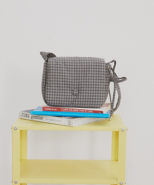 MERLOT（メルロー）の「【500mlペットボトル収納可能】【動画あり】チェックミニショルダーバッグ（ショルダーバッグ・レディース・グレー/ブルー・FREE）」の15枚目の写真