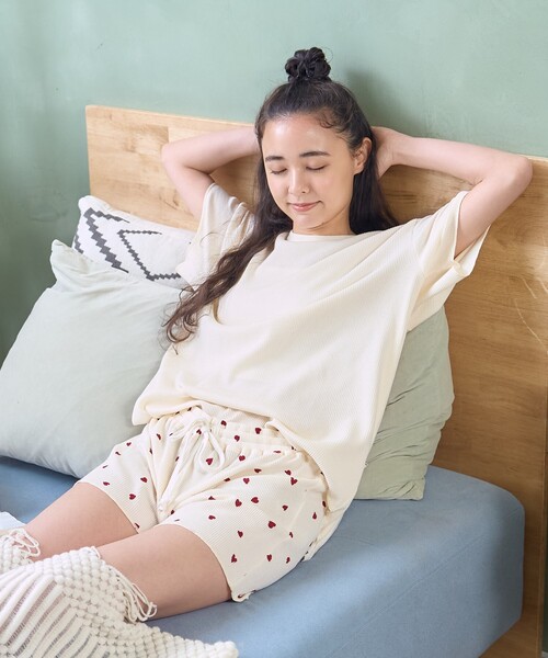 ◇セット◇【boohoo】パームツリーサテンシャツ＆ショートパンツ 半袖パイピングサテンシャツ&ショートパンツセットアップ