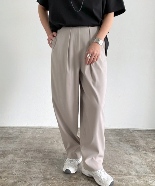 RASW（ラス）の「[RASW]インタックカーブパンツ（スラックス・レディース・グレイッシュベージュ/チャコール・S/M/L）」の16枚目の写真