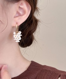 ピアス（両耳用）（ホワイト/白色系・フラワーモチーフ