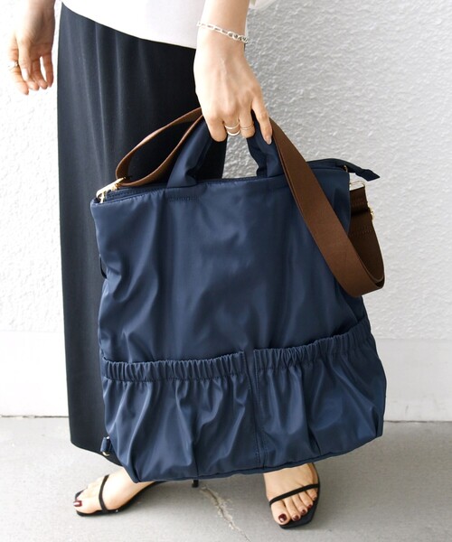 SHIPS(シップス)の「【WEB限定】3WAY パフ リュック(バックパック/リュック・レディース・グリーン/ネイビー/グレー/ブラック・ONE SIZE)」の11枚目の写真