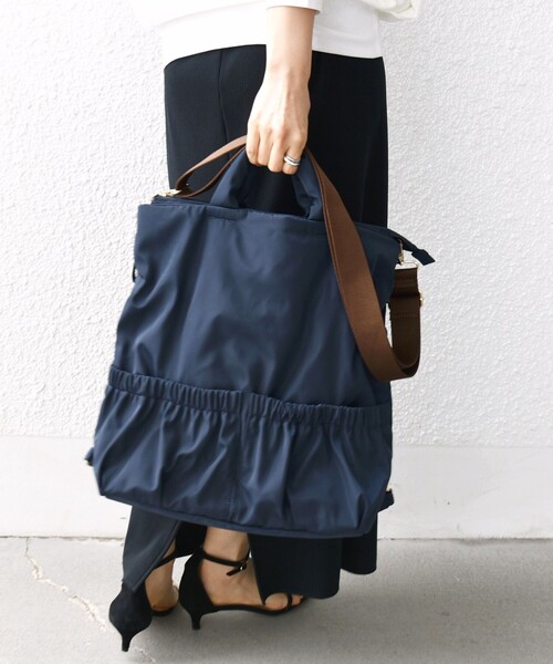 SHIPS(シップス)の「【WEB限定】3WAY パフ リュック(バックパック/リュック・レディース・グリーン/ネイビー/グレー/ブラック・ONE SIZE)」の14枚目の写真