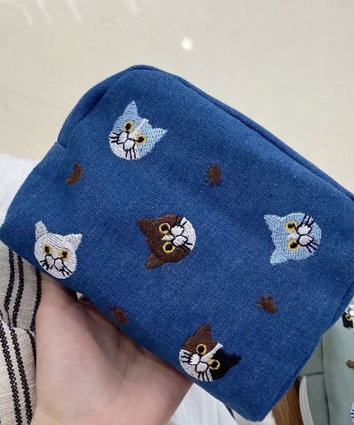 ammy.（エイミードット）の「【 ammy. / エイミードット 】  ネコ 刺繍 ミニ ポーチ（ポーチ・レディース・ホワイト/インディゴブルー/パープル・FREE）」の2枚目の写真