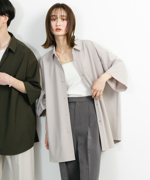 SENSE OF PLACE by URBAN RESEARCH（センスオブプレイスバイアーバンリサーチ）の「『ユニセックス』『イージーケア』エクストラルーズショートスリーブシャツ（シャツ/ブラウス・メンズ・チャコールグレー/ライトベージュ/グリーン・MEDIUM/LARGE）」の22枚目の写真