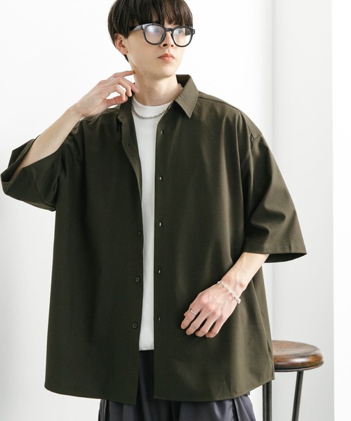 SENSE OF PLACE by URBAN RESEARCH（センスオブプレイスバイアーバンリサーチ）の「『ユニセックス』『イージーケア』エクストラルーズショートスリーブシャツ（シャツ/ブラウス・メンズ・チャコールグレー/ライトベージュ/グリーン・MEDIUM/LARGE）」の20枚目の写真