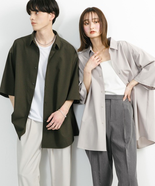 SENSE OF PLACE by URBAN RESEARCH（センスオブプレイスバイアーバンリサーチ）の「『ユニセックス』『イージーケア』エクストラルーズショートスリーブシャツ（シャツ/ブラウス・メンズ・チャコールグレー/ライトベージュ/グリーン・MEDIUM/LARGE）」の14枚目の写真