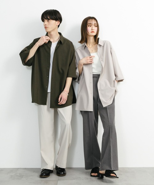 SENSE OF PLACE by URBAN RESEARCH（センスオブプレイスバイアーバンリサーチ）の「『ユニセックス』『イージーケア』エクストラルーズショートスリーブシャツ（シャツ/ブラウス・メンズ・チャコールグレー/ライトベージュ/グリーン・MEDIUM/LARGE）」の5枚目の写真