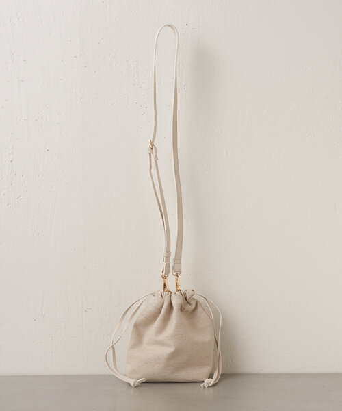 Jena espace merveilleux(ジェナ エスパスメルヴェイユ)の「4WAY巾着バッグ(トートバッグ・レディース・アイボリー/ブラック・FREE)」の19枚目の写真