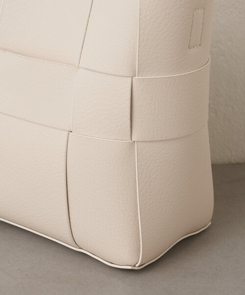 Jena espace merveilleux(ジェナ エスパスメルヴェイユ)の「4WAY巾着バッグ(トートバッグ・レディース・アイボリー/ブラック・FREE)」の22枚目の写真