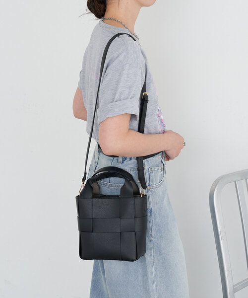 Jena espace merveilleux(ジェナ エスパスメルヴェイユ)の「4WAY巾着バッグ(トートバッグ・レディース・アイボリー/ブラック・FREE)」の9枚目の写真