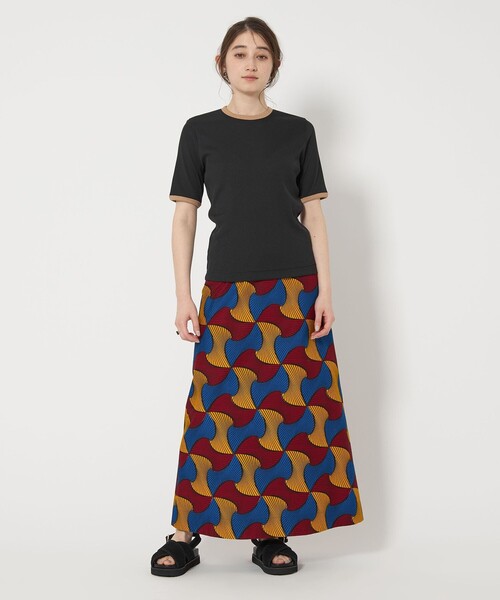 UNITED ARROWS（ユナイテッドアローズ）の「リブ バイカラーパイピング Tシャツ（Tシャツ/カットソー・レディース・ブラック/ベージュ/ネイビー/オフホワイト/ダークブラウン・FREE）」の10枚目の写真