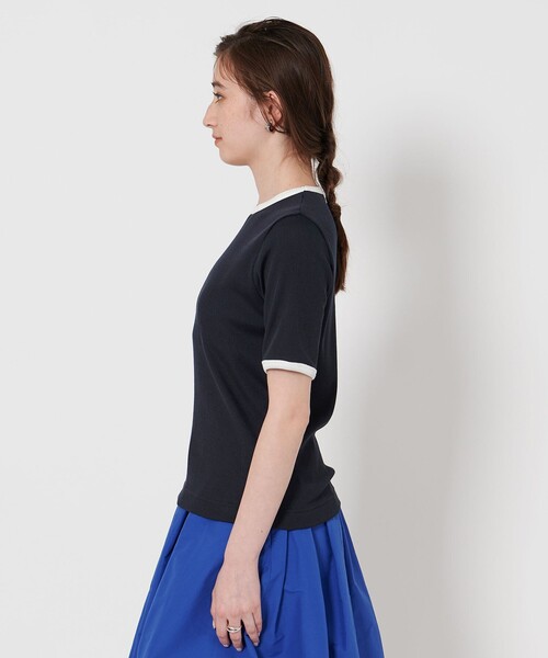 UNITED ARROWS（ユナイテッドアローズ）の「リブ バイカラーパイピング Tシャツ（Tシャツ/カットソー・レディース・ブラック/ベージュ/ネイビー/オフホワイト/ダークブラウン・FREE）」の19枚目の写真