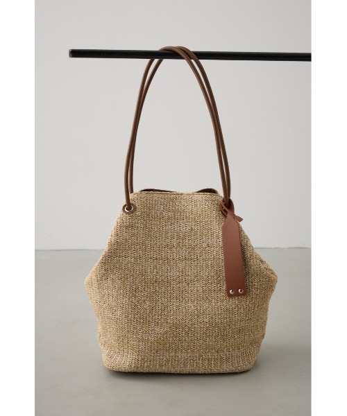 AZUL by moussy（アズールバイマウジー）の「チャームセットメッシュトートバッグ（トートバッグ・レディース・ブラック/ベージュ・FREE）」の2枚目の写真